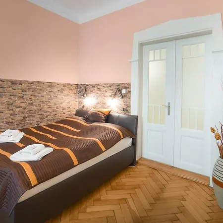 Apartman Astra 2 *